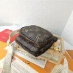 Louis Vuitton Utility Phone Pocket 19Cm M80746 - Image 6