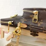 Louis Vuitton Utility Phone Pocket 19Cm M80746 - Image 7