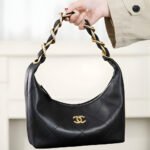 Chanel Hobo Handbag Shiny And Gold Tone Metal Black 24Cm - Image 6