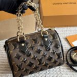 Louis Vuitton Speedy Bandouliere 20 Monogram Canvas Brown 20Cm M26314 - Image 2