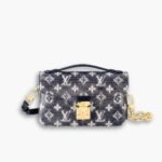 Louis Vuitton Pochette Métis East West Monogram Spruce 21cm M22834
