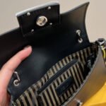 Fendi Baguette Bag Black 19cm Black 7AS142AMCPF0GXN - Image 4