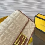 Fendi Baguette Natural Straw Bag With FF Embroidery Beige 26cm 8BR600AP4MF1LMP - Image 4