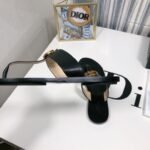 Gucci Double G Thong Leather Black ‎497444 A3N00 1000 - Image 3