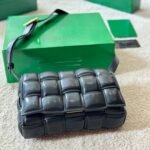 Bottega Veneta Padded Intreccio Leather Bag Black 22Cm 717506 Vcqr1 8425 - Image 3