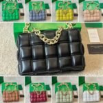 Bottega Veneta Chain Cassette Crossbody Bag In White 26Cm 631421Vbwz09143 - Image 3