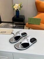 Gucci Women’S Thong Sandal With Horsebit Silver - Image 4