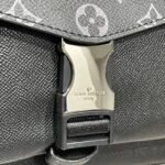 Louis Vuitton Taigarama Messenger Bag Black 29cm M30746 - Image 6