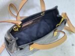 Louis Vuitton Reade PM Monogram Vernis Black 22Cm - Image 3