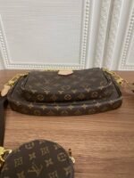 Louis Vuitton Multi Pochette Accessoires Brown 24Cm - Image 7