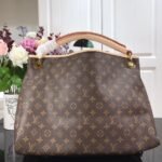 Perfect Match: Louis Vuitton Artsy MM Monogram 41cm X Louis Vuitton Sarah Wallet Monogram 19cm - Image 2