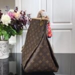 Perfect Match: Louis Vuitton Artsy MM Monogram 41cm X Louis Vuitton Sarah Wallet Monogram 19cm - Image 3