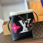 Louis Vuitton Neonoe Handbag Leather And Monogram Teddy Shearling Mm Black 25cm - Image 3