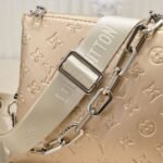 Louis Vuitton Bolso Coussin PM Golden 26cm M59278 - Image 4