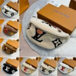 Louis Vuitton Bumbag Monogram Teddy Fleece Black 30cm - Image 3