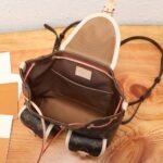 Louis Vuitton Excursion PM 23cm M46932 - Image 3