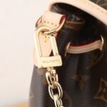 Louis Vuitton Excursion PM 23cm M46932 - Image 6