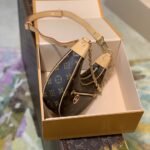 Louis Vuitton Loop 24cm M81098 - Image 5