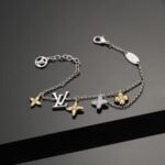 Louis Vuitton Lv Gram Bracelet With Flower Charms White Gold - Image 7