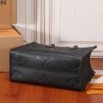 Louis Vuitton Onthego MM 35cm Black M45595 - Image 4