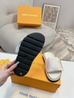 Louis Vuitton Pool Pillow Flat Comfort Mule Sandals Light Pink 1Actww - Image 2