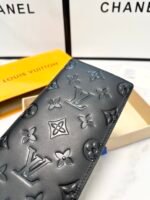 Louis Vuitton Brazza Wallet Monogram Shadow Black 19Cm - Image 7