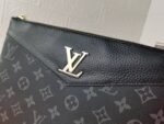 Louis Vuitton Pochette Monogram Canvas Black 27Cm - Image 6