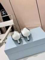 Prada Two Tone Toe Kitten Heels In Black And White - Image 2