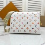 Louis Vuitton Bolso Coussin PM White 26cm M21209 - Image 5
