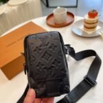 Louis Vuitton Double Phone Pouch NM Black 18cm M81323 - Image 6