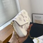 Louis Vuitton Pochette Félicie Bag In Latte And Bubble Tea 22cm - Image 6