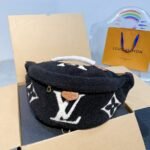 Louis Vuitton Lv Ski Bumbag Shearling Bicolor Chocolate And Cream 31cm M11799 - Image 2