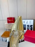 Valentino Garavani Rockstud Couture Pumps Gold - Image 3