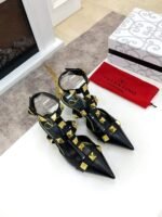 Valentino Garavani Roman Stud Kitten Heel Pumps Black - Image 3