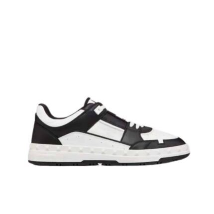 Valentino Garavani Freedots Low Top Sneaker In Calfskin Black 4Y2S0H43Rdg 0Ni