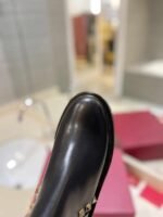 Valentino Garavani Uniqueform Calfskin Ankle Boot Black 1W2S0Cs0Mmd 0No - Image 5