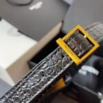 Saint Laurent Le 5 À 7 Croccodile Black 25Cm - Image 3