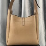 Saint Laurent Le 5 À 7 Supple Large Beige 27cm - Image 7