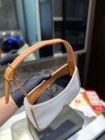 Saint Laurent Le 5 À 7 Linen Canvas Hobo Bag White And Brown 25Cm 657228Faavh - Image 9