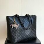 Gucci Gg Emblem Large Tote Bag Black 37Cm ‎847455 Aafdv 1000 - Image 3